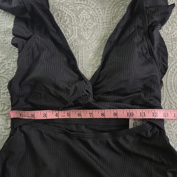 Charmo Black Ribbed Ruffle Shoulder Cutout Swim Maternity Dress Medium - Picture 3 of 6